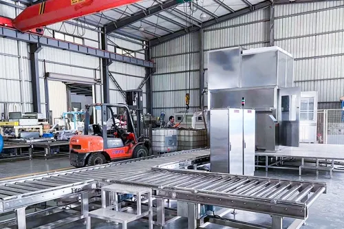 Línea automática de envasado para tambores sobre palet e IBCs