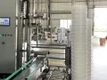 Desapilador de baldes industriales