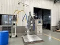 Llenadora semiautomática para IBCs, tambores, baldes y totes