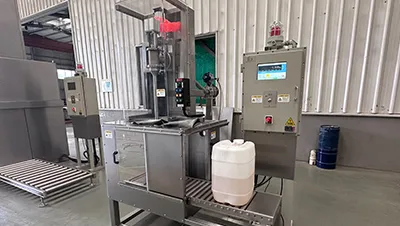 Llenadora semiautomática para baldes y bidones